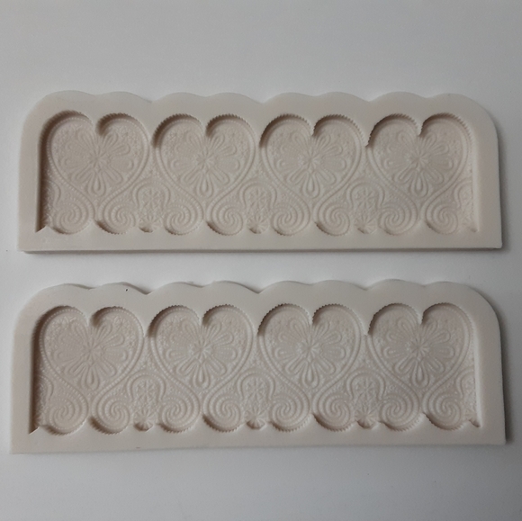 Molds 2 Pieces Of Heart Design Texture Silicone - Picture 1 of 3